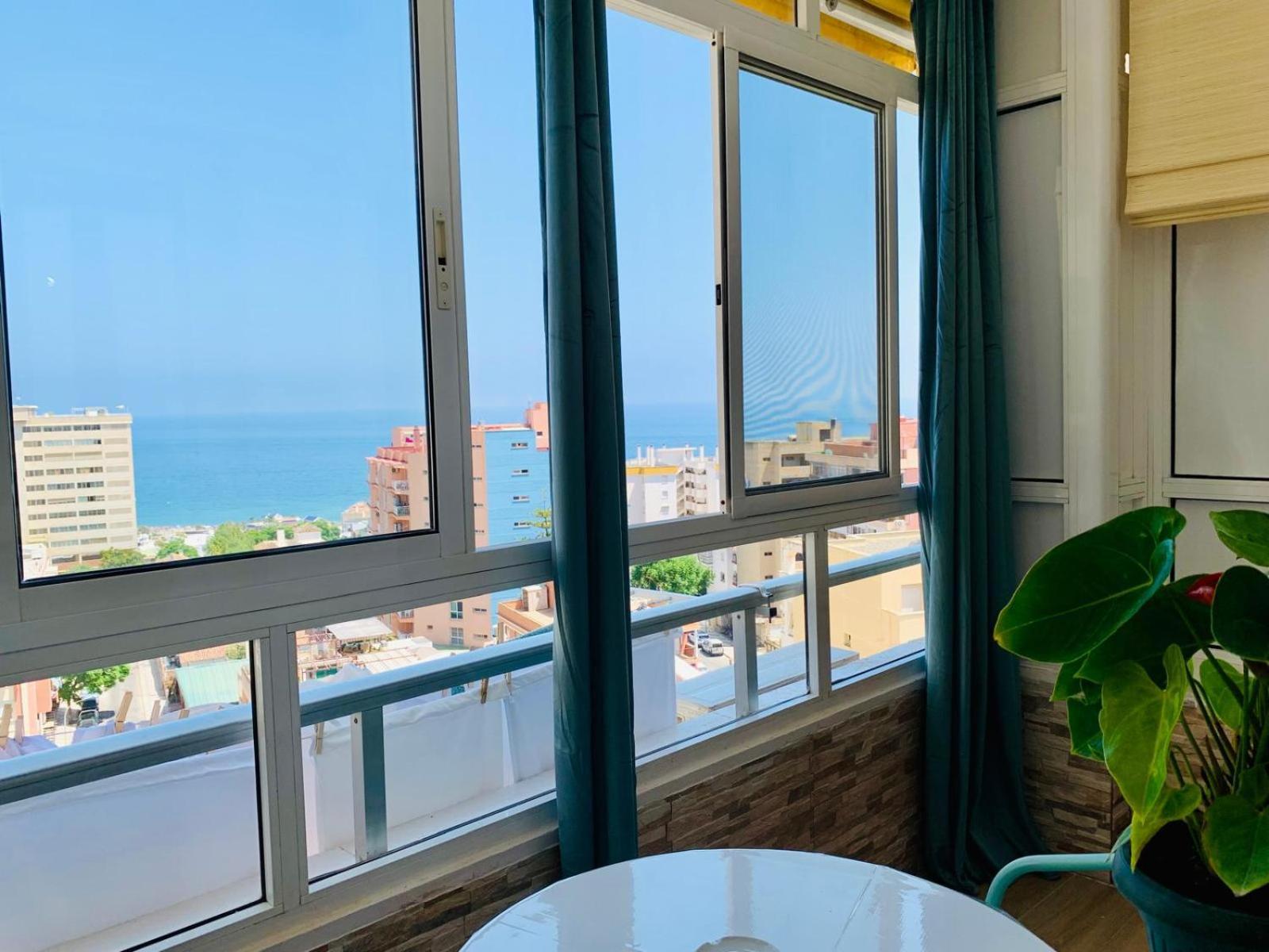 Vista Mar Apartment ตอร์เรโมลิโนส ภายนอก รูปภาพ