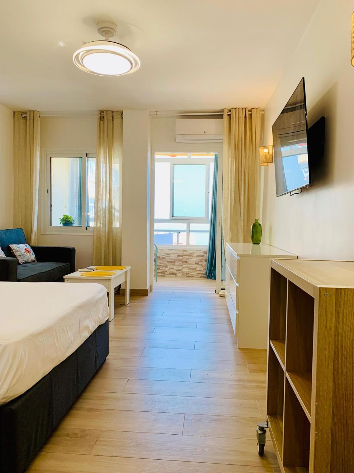 Vista Mar Apartment ตอร์เรโมลิโนส ภายนอก รูปภาพ