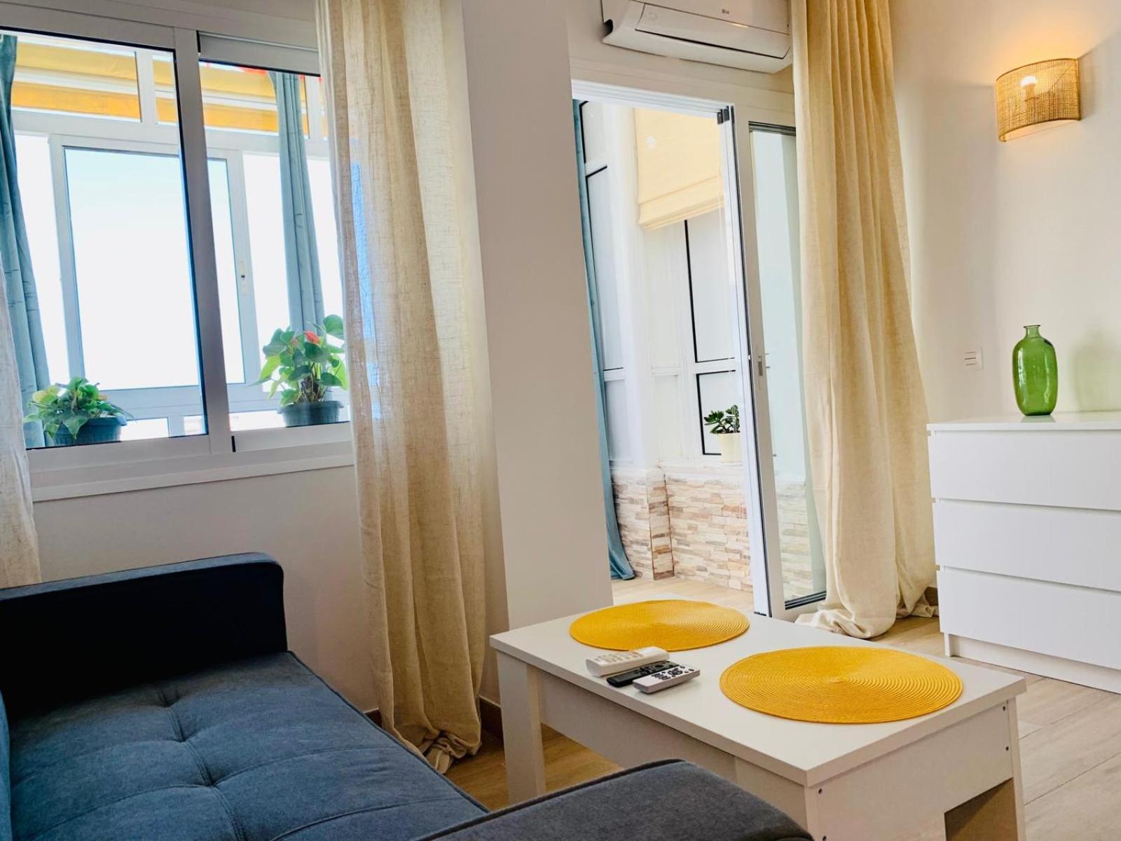 Vista Mar Apartment ตอร์เรโมลิโนส ภายนอก รูปภาพ